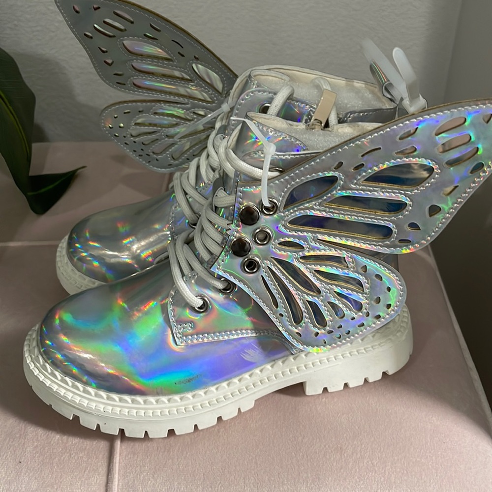 Girls boots